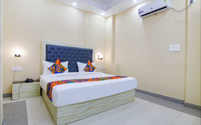 Fabhotel F9 Ashok Vihar