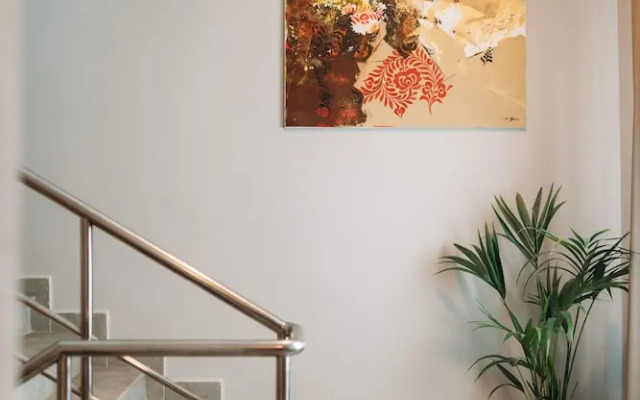 Areo Hotel & Restaurant