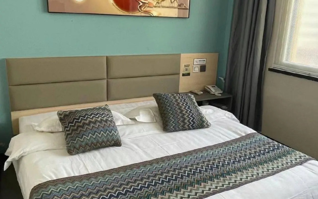 Super 8 Hotel Qingdao Golden Beach Changjiang Road