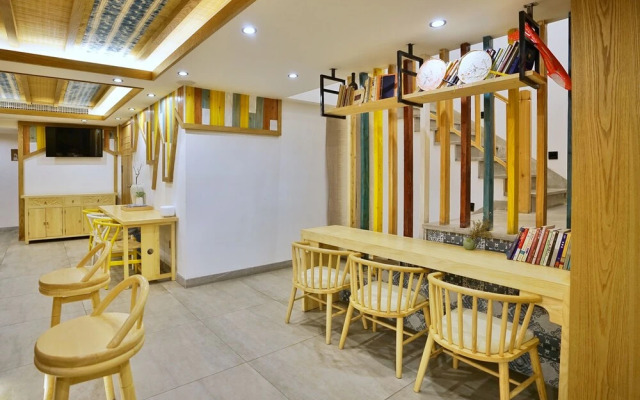 Yuexijiang Boutique Holiday Hotel