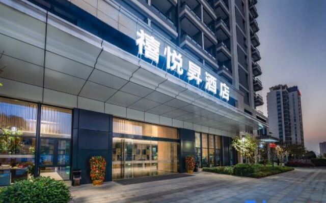 Joyous Hotel