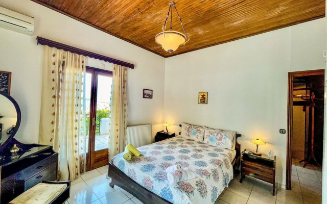 Villa Xanthi in Doctor s Area