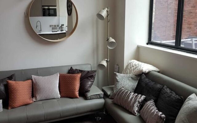 Central 1 BD Apartment