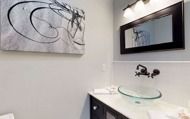 AMI Beach House Apartment 6