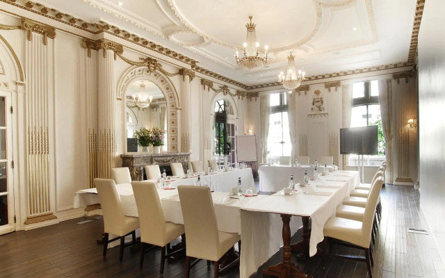 Grand Royale Hyde Park