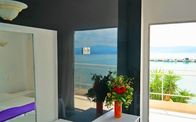 Porto Evia Boutique Hotel