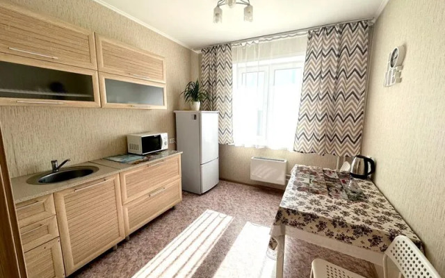 Левый Берег на ул. Караульная, д. 82