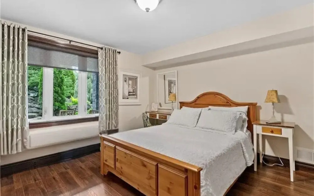 Niagara Creekside B&B