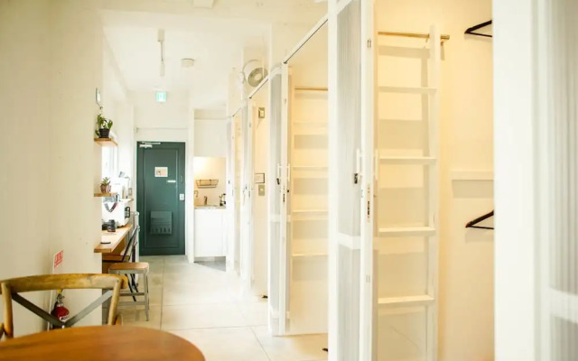 Route - Cafe and Petit Hostel