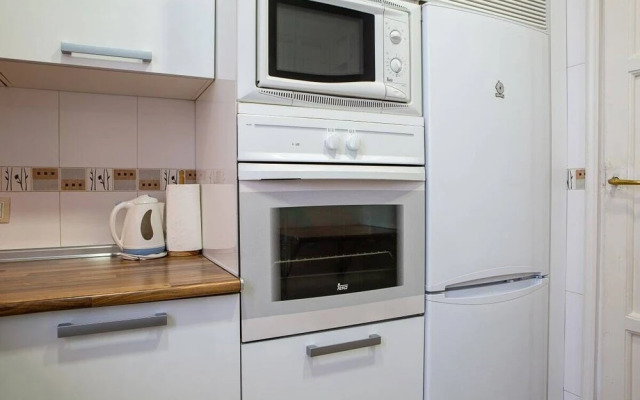 Lovely 3bed W/balcony in Madrid City Center