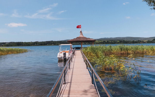 Sapanca Bamboolow Resort