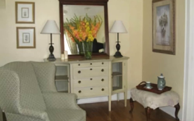 St. Vincent Row Suites