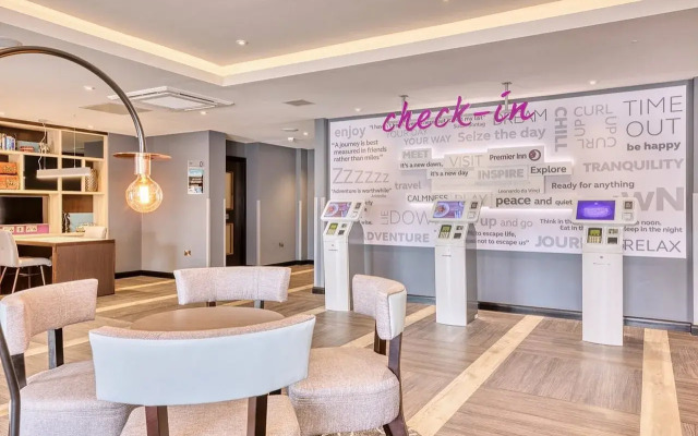 Premier Inn Bristol Cribbs Causeway M5J17