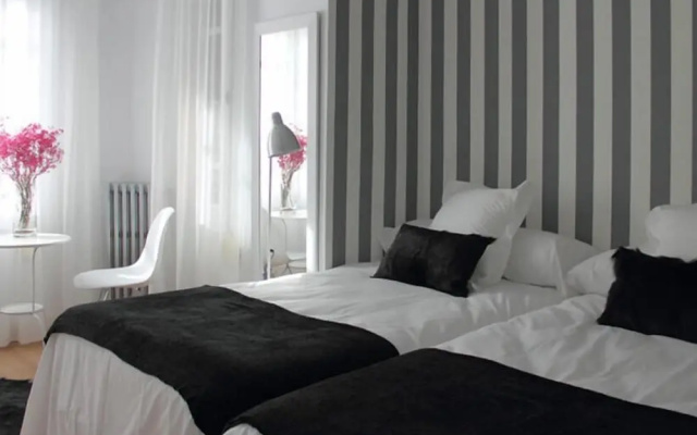 7 Moons Bed & Breakfast