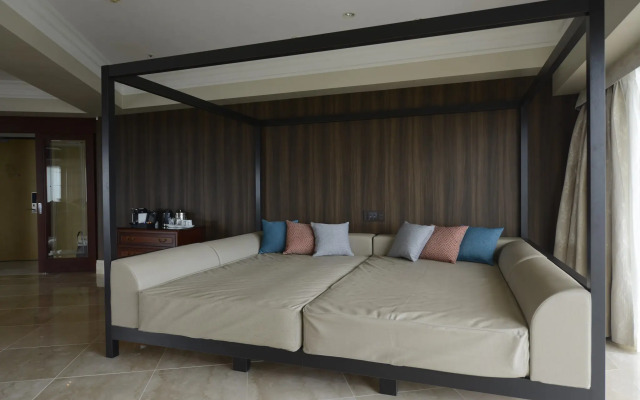 Oriental Hotel Okinawa Resort & Spa