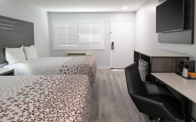 Beach Inn - A Huntington Beach Motel