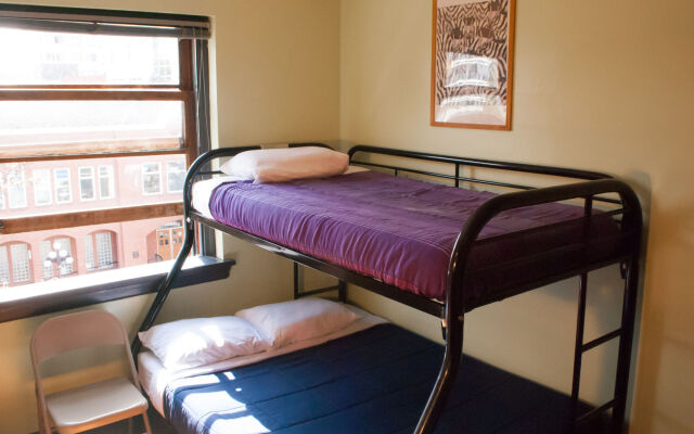 Ocean Island Inn Backpackers Suites - Hostel
