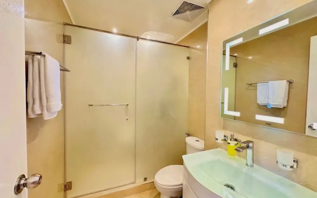 La Mirada Deluxe Suites with Oceanview