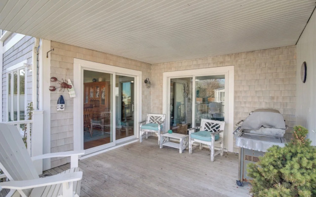 Scituate Vacation Rental - Walk to the Beach!