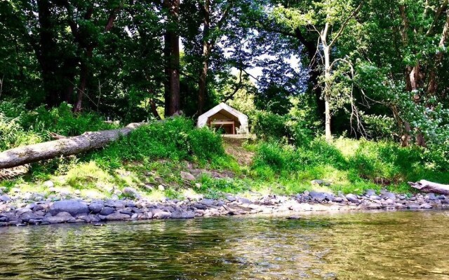 Tentrr - Riverhouse Farm