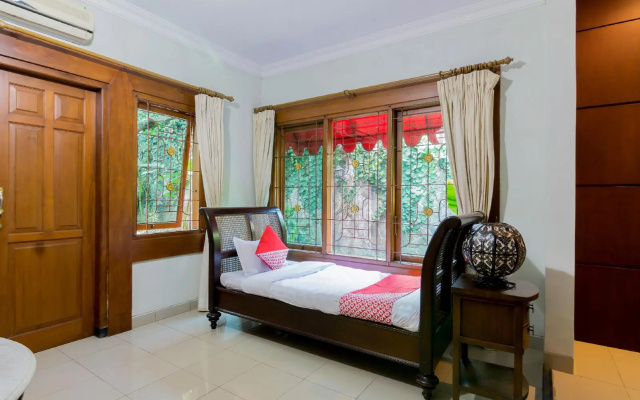 Oyo 1059 Roemah Oma Guest House