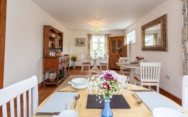 Avalon House B&B