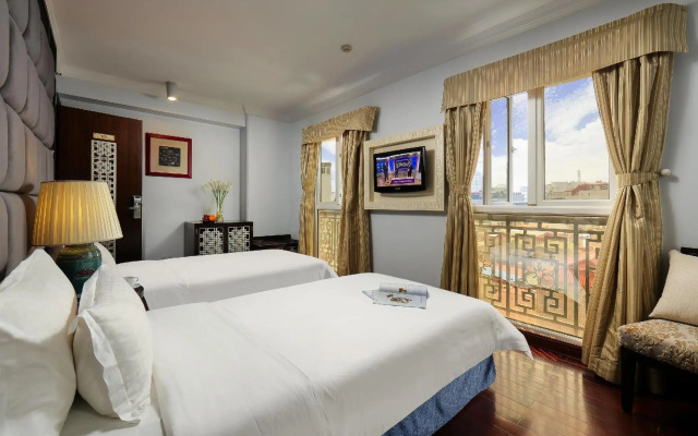 Church Boutique Hotel Hang Trong
