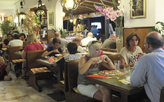 Hotel Alla Pergola