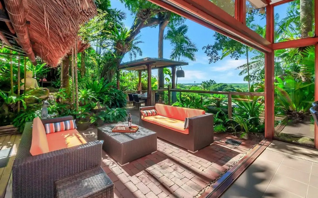 Unique, Tropical Rainforest Getaway