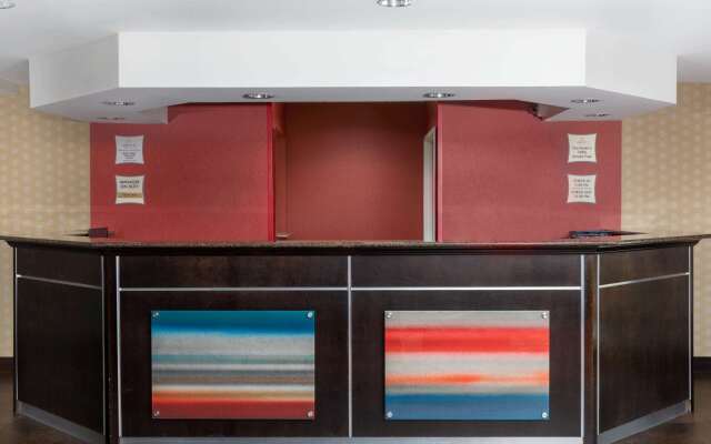 La Quinta Inn & Suites by Wyndham Warner Robins - Robins AFB