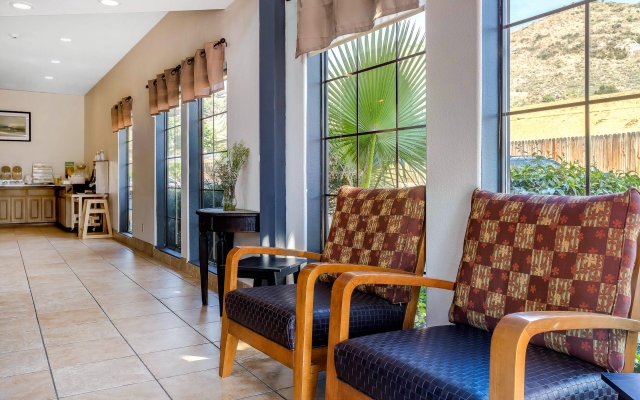 Comfort Suites Vacaville-Napa Valley Area
