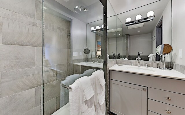 15tru1zs 2 Bedroom Condo