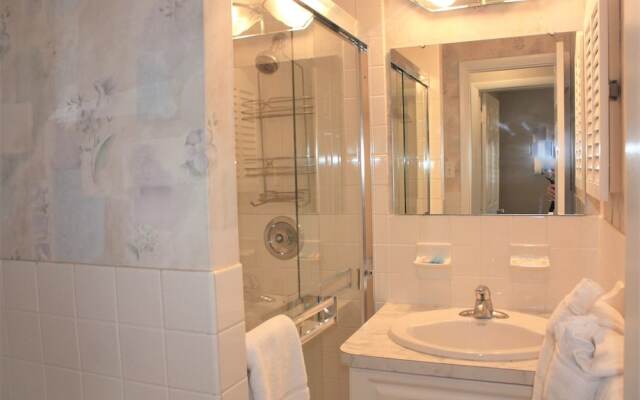 Jamaica Royale 099 - 2 Br Condo