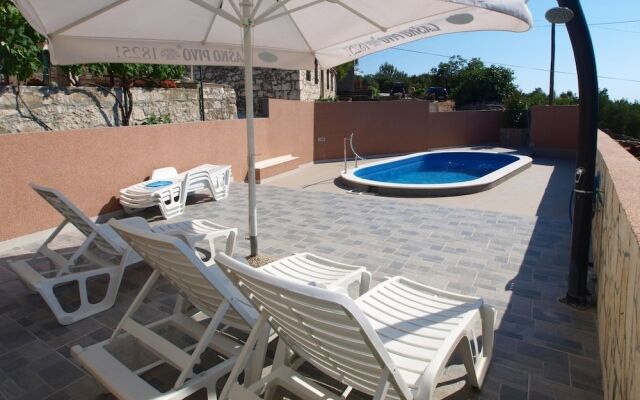 Holiday House Neda