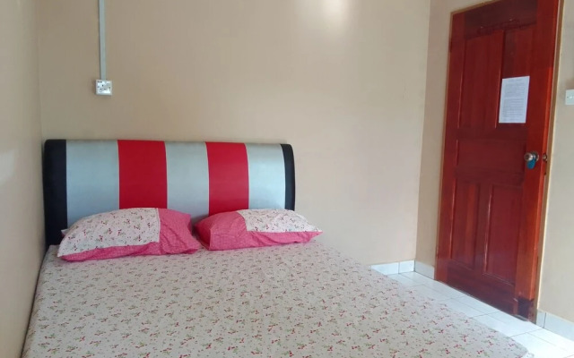 OYO Home  90588 Nadine Guesthouse