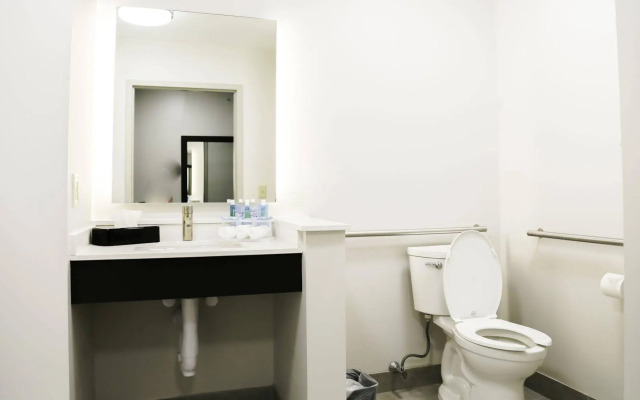 Holiday Inn Express & Suites Kingston-Ulster