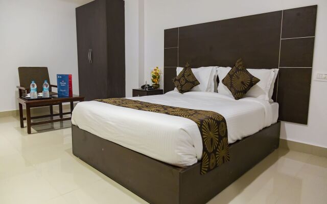 Capital O 7884 Hotel Thyag Inn