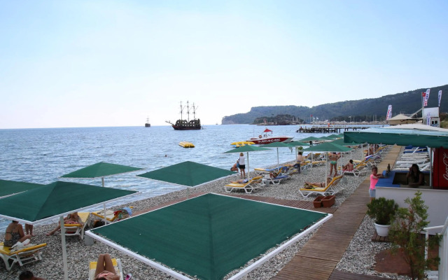 Valeri Beach Hotel