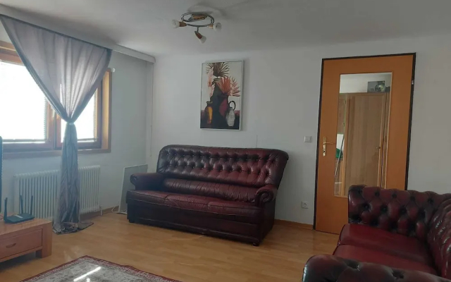 2 Bedrooms, 2 Baths House With a Living Room & an Upstairs Reception rea - Cottages_and_Houses in Vienna - Photo 2
