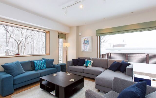 Kita Kitsune Chalet