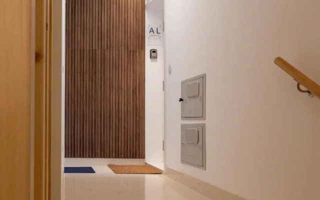 Alvaro's Charming Loft by MP