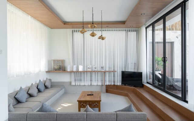 Sunset City View Villa 5 BR with a Private Heated Pool