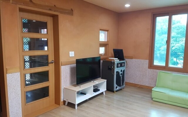 Gyeongju Healing Camp Glamping