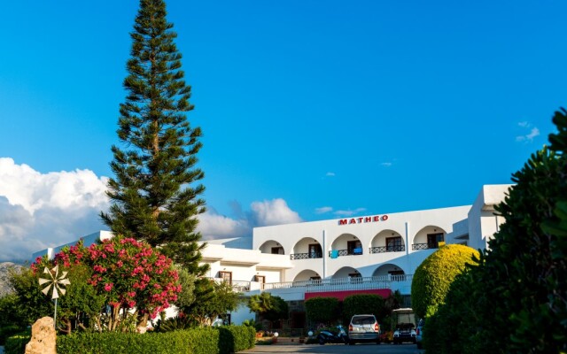 Hotel Matheo Villas & Suites