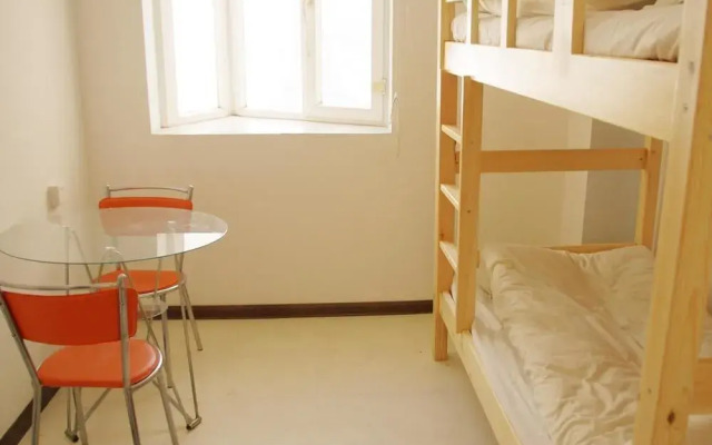 E Cheng Shan Se Youth Hostel