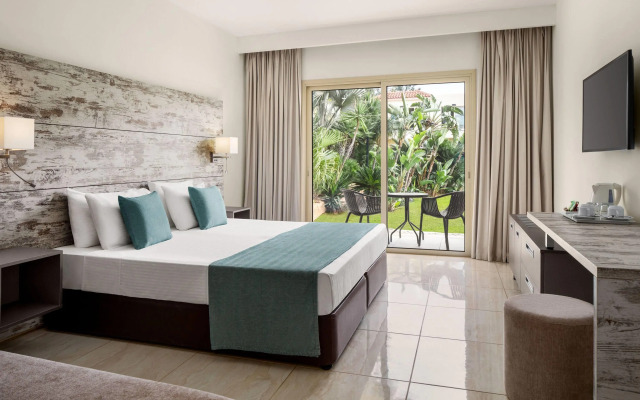 Ramada Hotel & Suites By Wyndham Ayia Napa