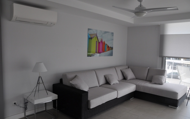 El Yate Hotel