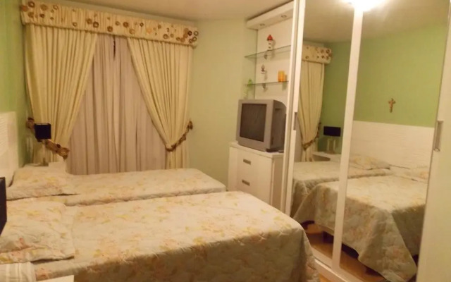 Apto 6 pessoas prox Rua Coberta