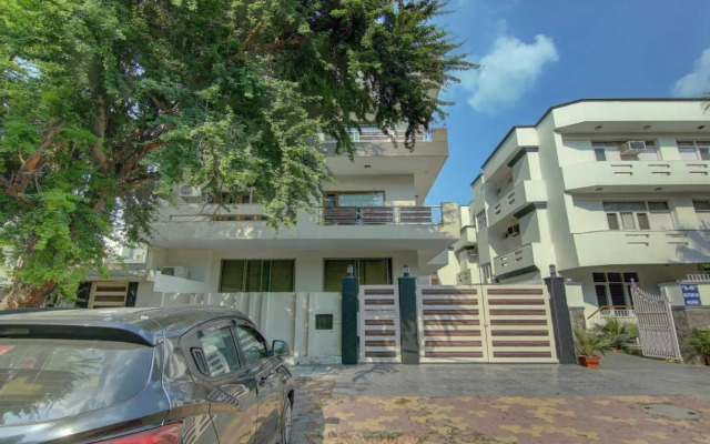 Itsy Hotels Swastika Inn Sector 26
