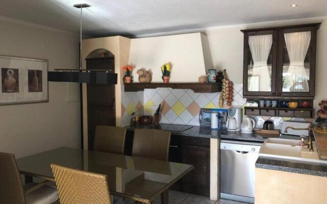 Casa sobre el Mar, a beautiful Oasis 1000m from beach